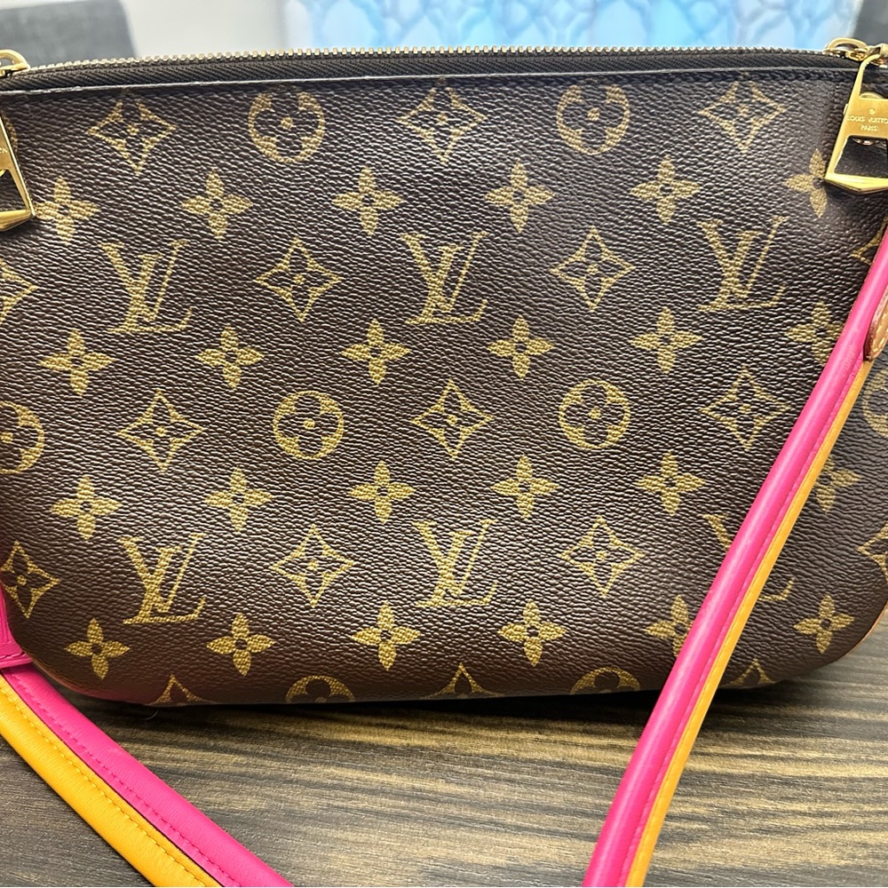 Louis Vuitton Monogram Lorette